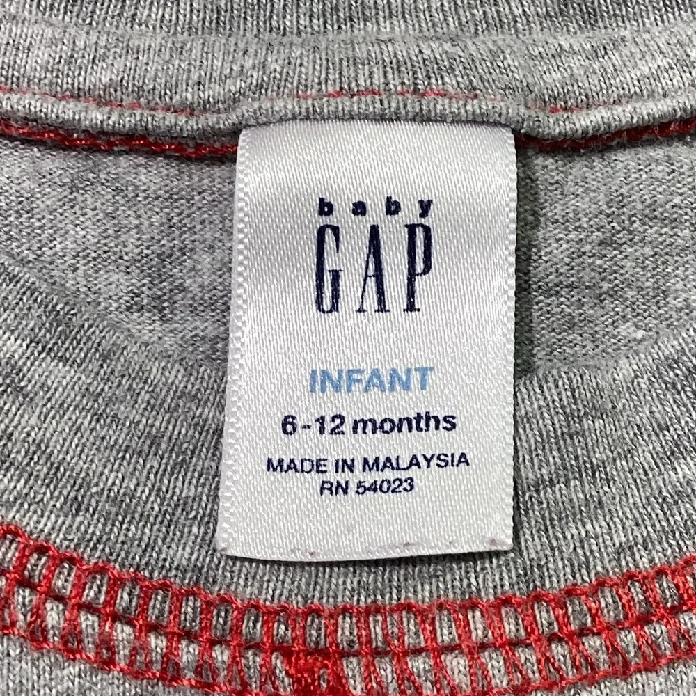 Gap Baby Gap Gray Long Sleeve Snap Onesie Infant